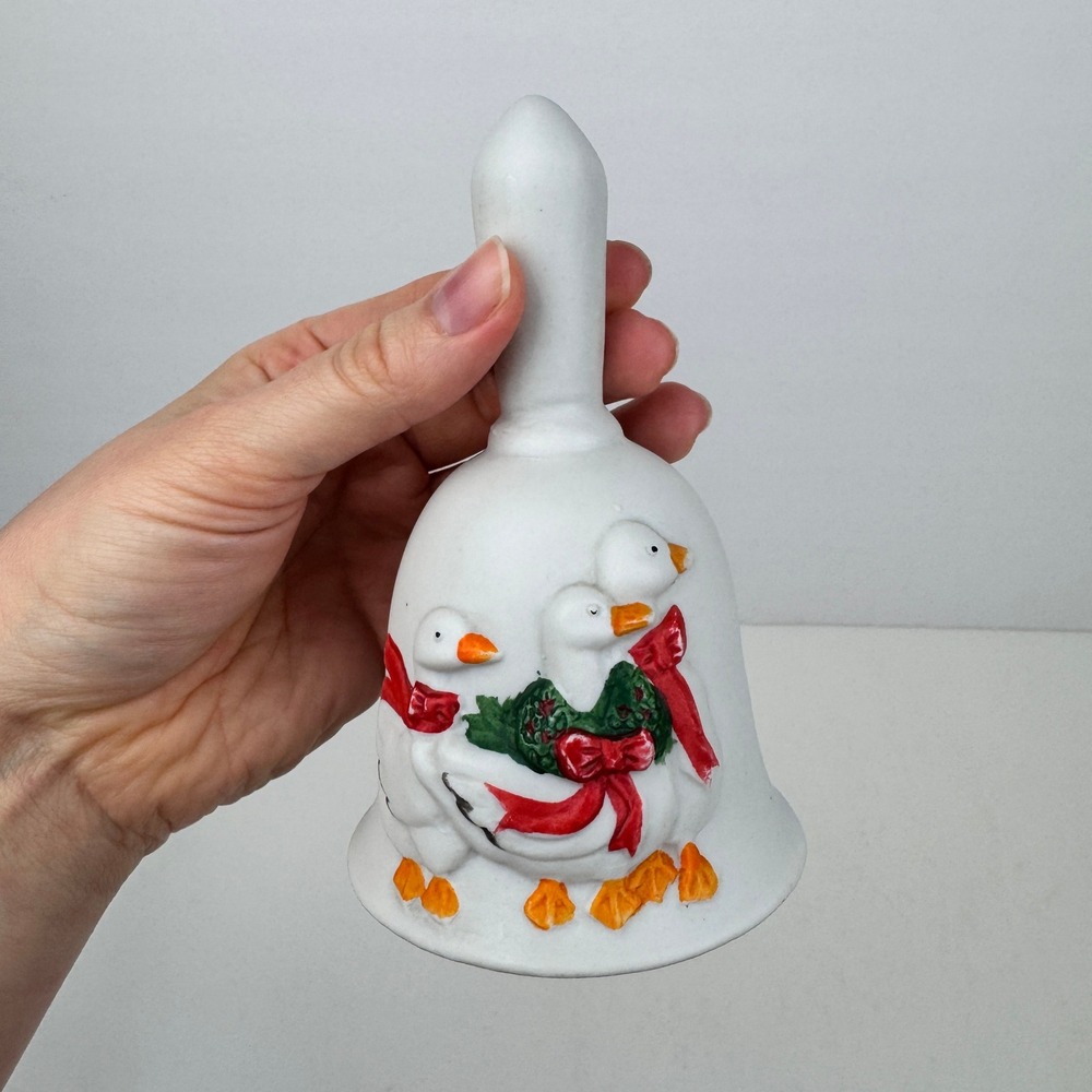 Vtg White Ceramic Unglazed Christmas Holiday Goose Hand Bell 3D Red Green READ